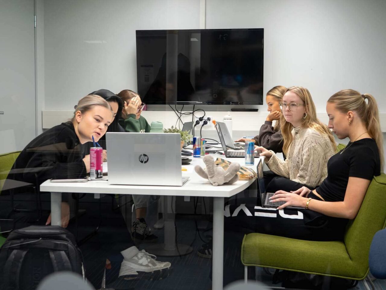 the second edition of the 24h of innovation across europe creativity collaboration and impact in 24 hour ( (7) the second edition of the 24h of innovation across europe creativity collaboration and impact in 24 hour ( (7)